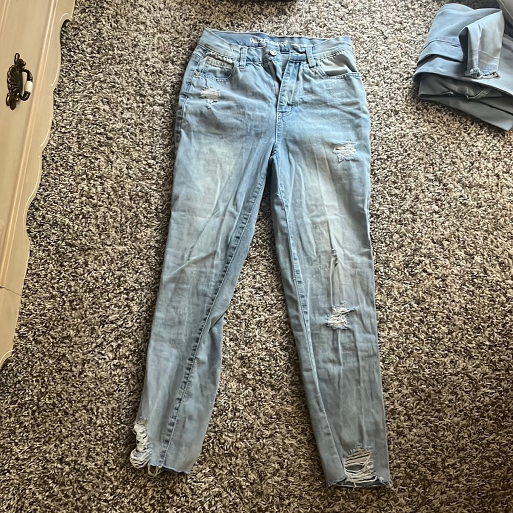 Light wash straight jeans